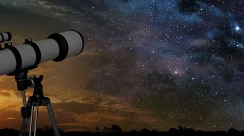 "البحوث الفلكية" يعلن موعد أول أيام عيد الفطر